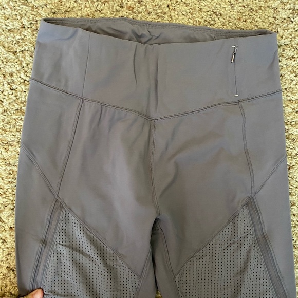 Cal is by Carrie Underwood 3/4 tights - Picture 2 of 6